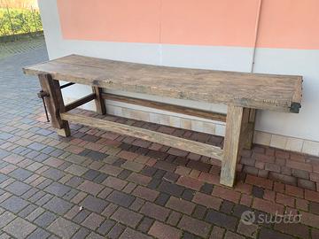 Tavolo o bancone da falegname in quercia