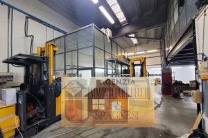 Immobile di 475 m² con 3 locali a Signa