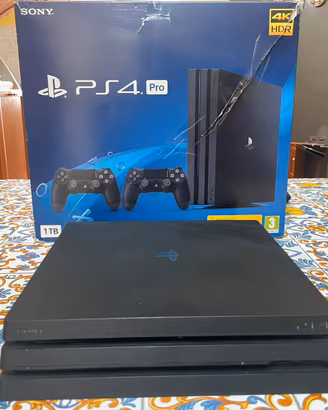 Playstation 4 Pro 1TB - buone condizioni