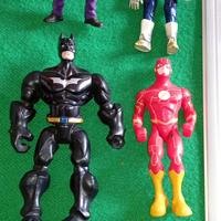 8 Action Figure tutto a 8 euro.