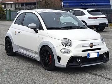 Abarth 695 70 anniversario