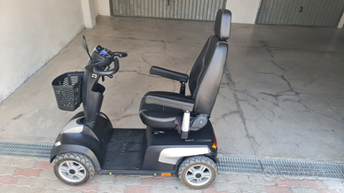 Scooter elettrico per disabili/anziani