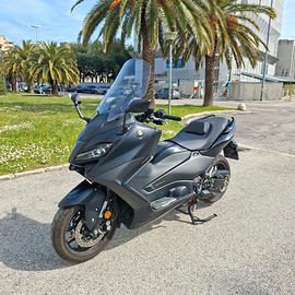 Yamaha T Max 560 - 2023