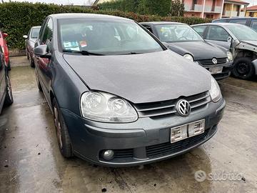 Ricambi per Volkswagen Golf 1.6 benz. BSE 2008