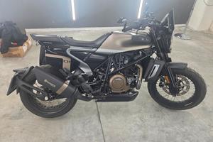 HUSQVARNA SVARTPILEN 701 Style
