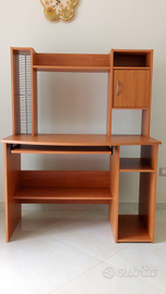 Scrivania da lavoro porta PC