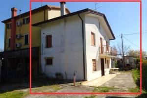 Immobile in asta di 104 m² con box auto a Santo St