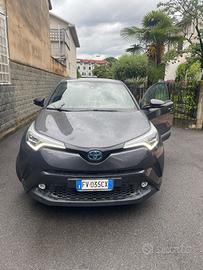 Toyota c-hr (2016-2023) - 2019