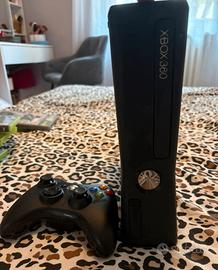 Xbox 360 slim 250 Gb + controller