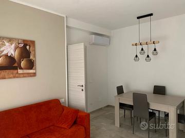 Appartamento nuovissimo 8 posti a 100mt mare