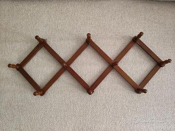Appendiabiti estensibile 10 ganci legno scuro
