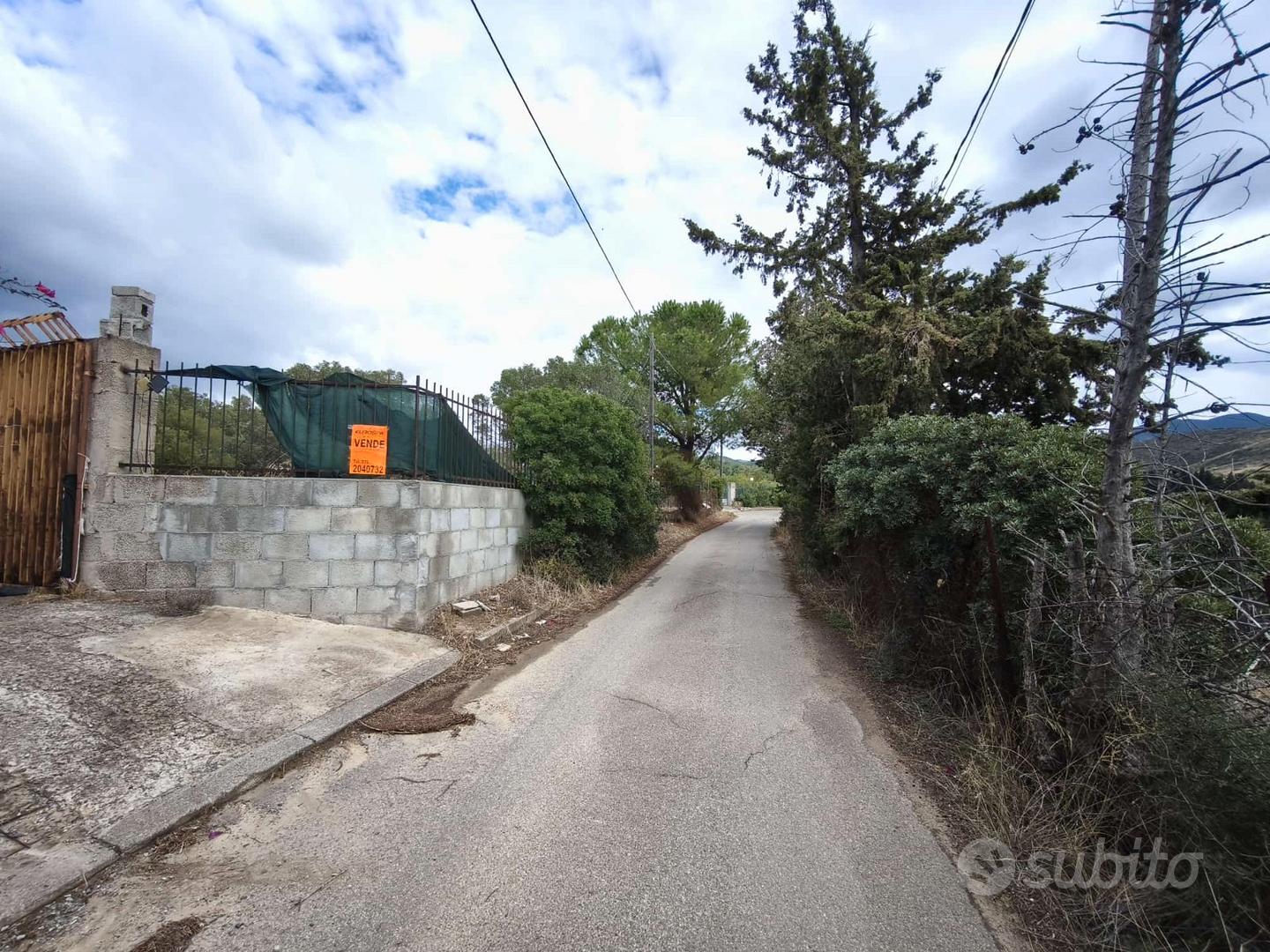 Fabbricato c/2 con ampio terreno agricolo - Altro