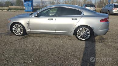 Jaguar xf 3.0v6 240cv