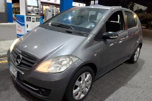 Mercedes classe a restiling2011 2.0diesel180Milakm