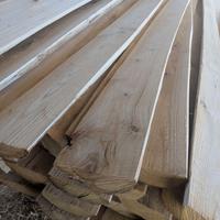 Mezzi pali di legno