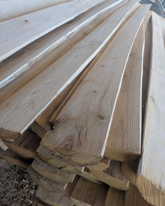 Mezzi pali di legno