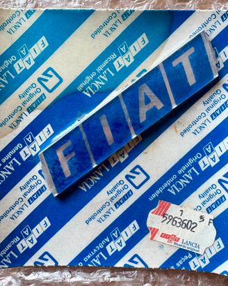 Targhetta stemma Fiat mascherina