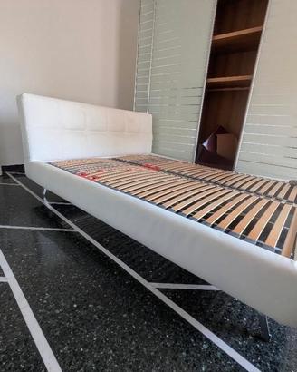 struttura letto matrimoniale+ rete a doghe 160x200