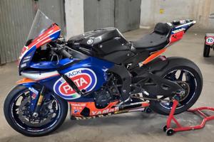 yamaha r1 2021 pista