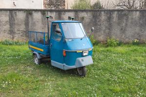 Ape 50 e kit ricambi vari