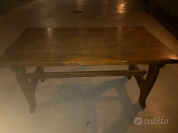 tavolo in legno massello