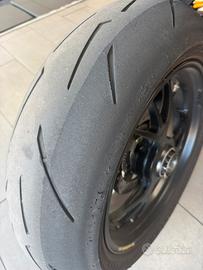 coppia Pirelli rossa corsa 4 panigale v4