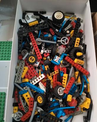 Lego e Lego Technic misti