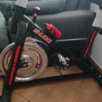 bici spinning con volano da 15 kg