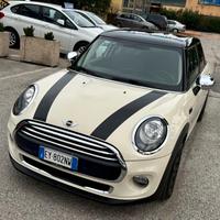 " UNA CHICCA " Mini 1.5 One D Business 5 porte