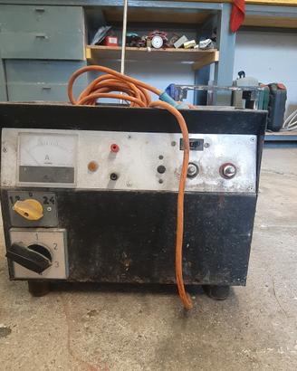 caricabatterie auto e moto, 12 e 24 v