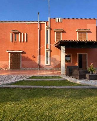 Ampia villa su due livelli