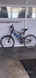 Bici scott downhill