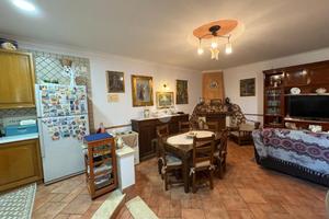 4 LOCALI A CALVIZZANO