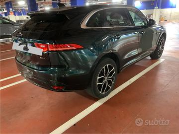 Jaguar F Pace