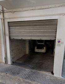 Posto auto piano stradale con serracinesca aut