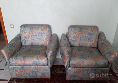 Poltrone con rivestimento in stoffa