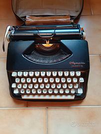 Macchina da scrivere Olympia Splendid 33