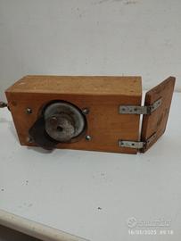 vecchio macinino da tavolo