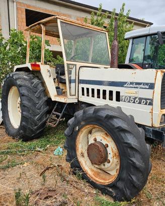 Lamborghini 1056 DT 4RM trattore gommato potente e