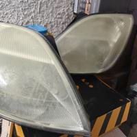 Coppia fari anteriori Ford fiesta 2004/2006