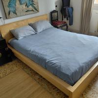 Letto completo di doghe e  materasso