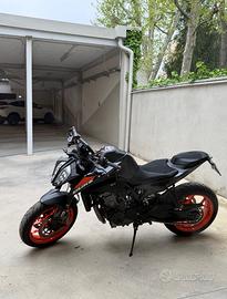Ktm duke 790