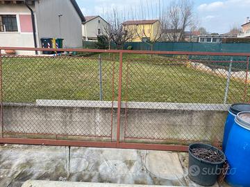 Cancello scorrevole in ferro