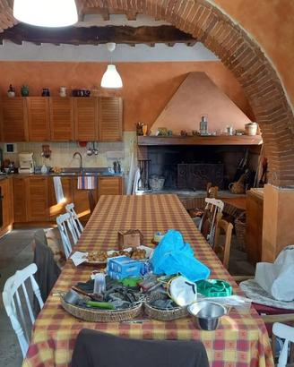 Rustico / Casale di 116 m² con più di 5 locali a A