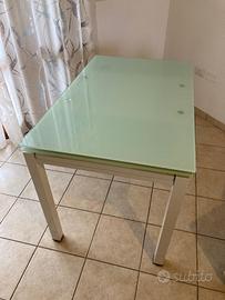 Tavolo da pranzo in vetro