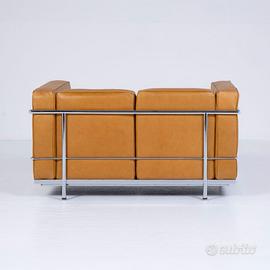 Divano LC2 Le Corbusier per Alivar