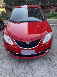 Lancia y