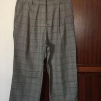 Pantaloni sotto al ginocchio, tg. 38. 