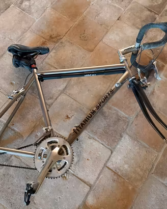 TELAIO DA BICI DA CORSA  IN TITANIO - MADE IN USA