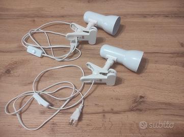 coppia di lampade bianche a clip